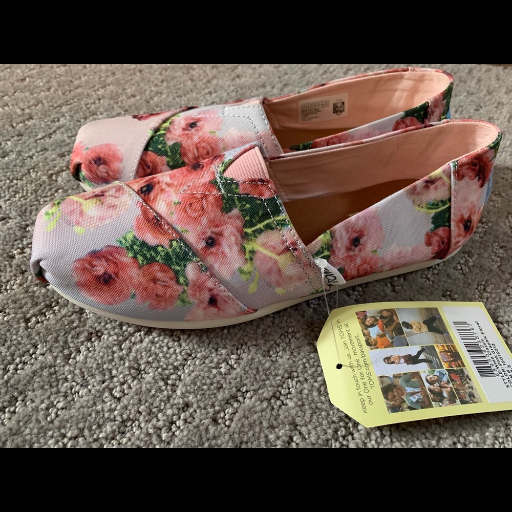 Floral Toms with tags